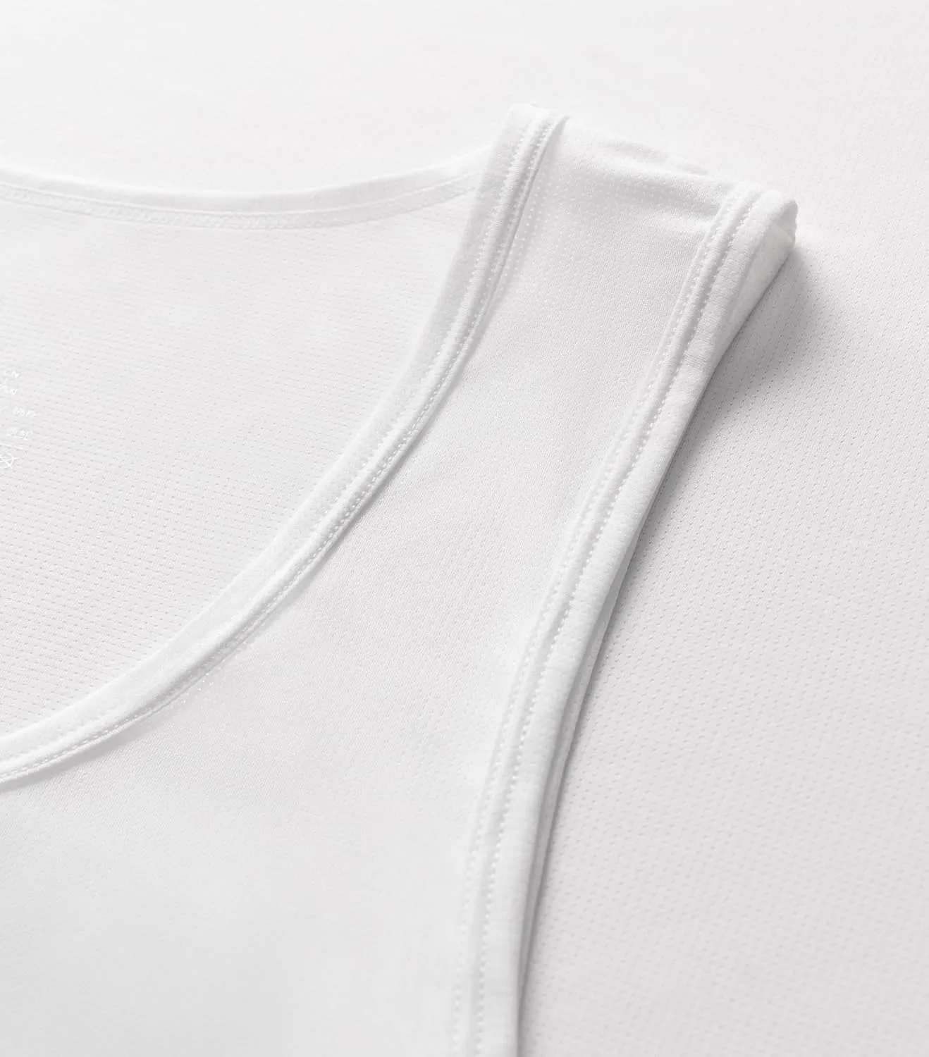 DAVID ARCHY Men's Undershirts Tank Top Crew Neck Sleeveless T Shirts for Men Breathable Basic Shirts Tees in 3 Pack
