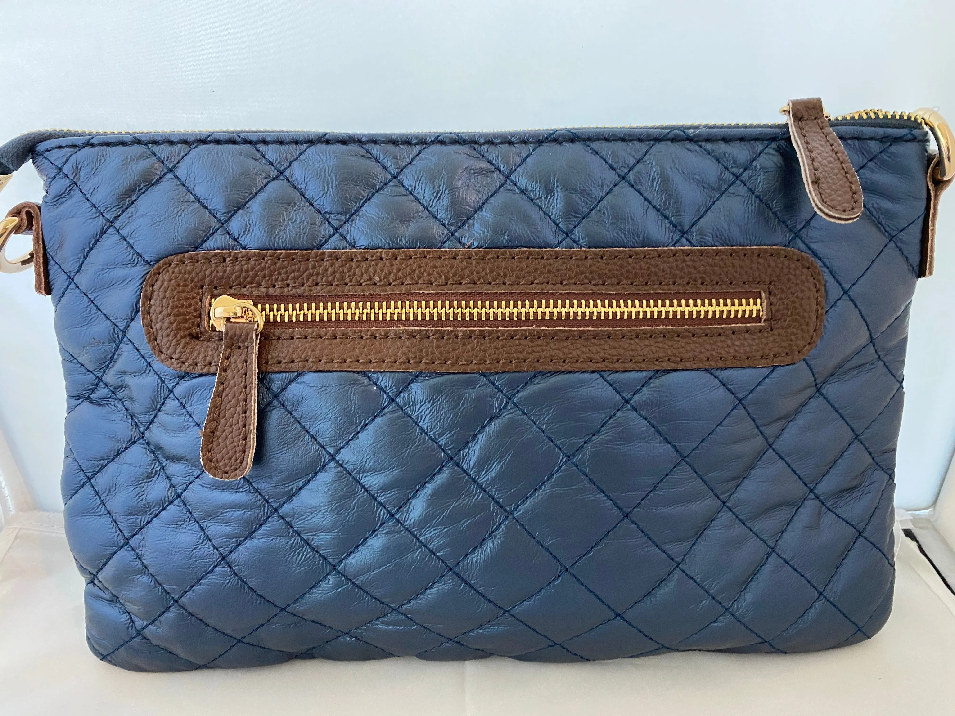 QUILTED LIGHTWEIGHT CROSSBODY WITH SHOULDER STRAP