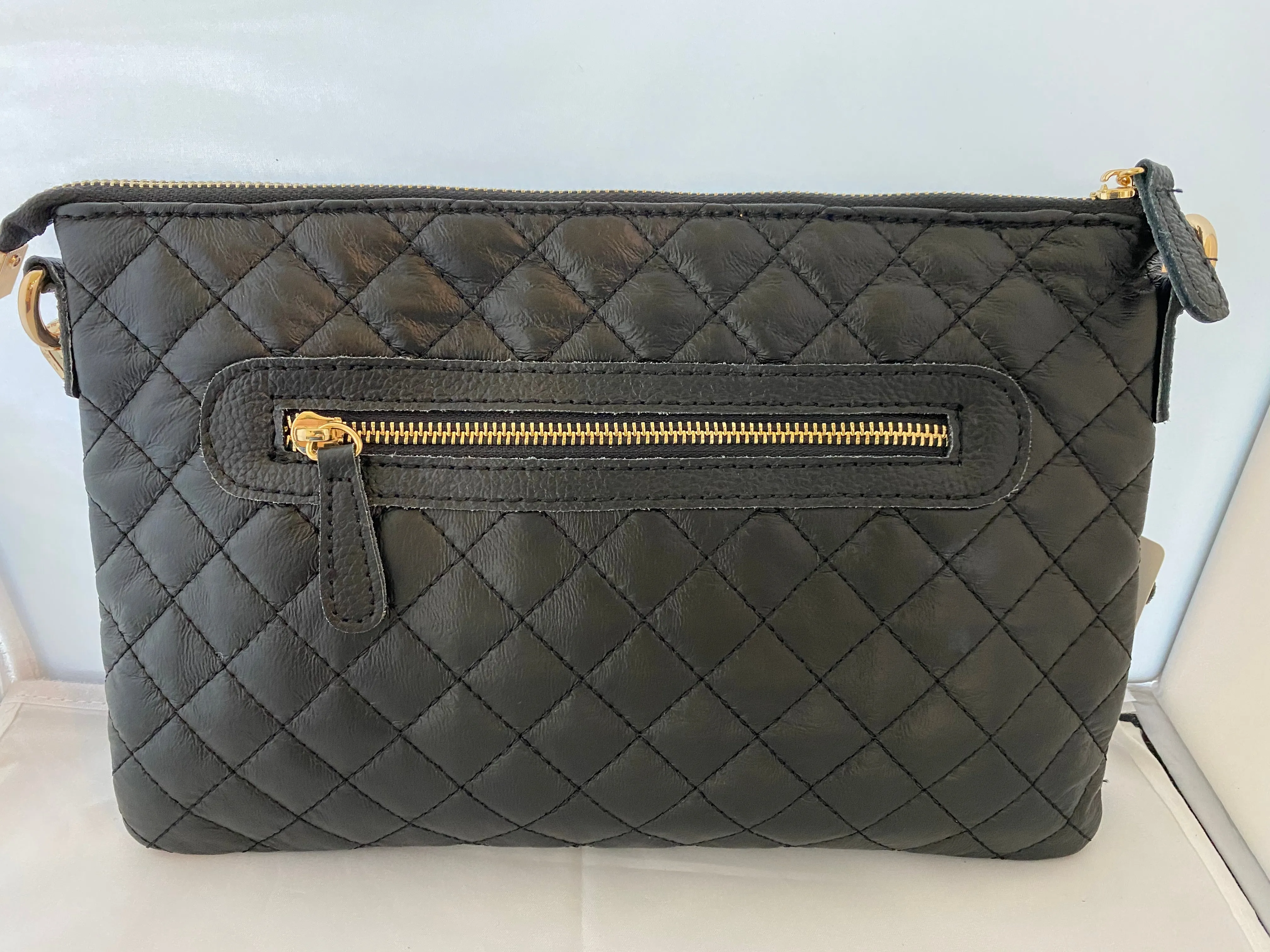 QUILTED LIGHTWEIGHT CROSSBODY WITH SHOULDER STRAP