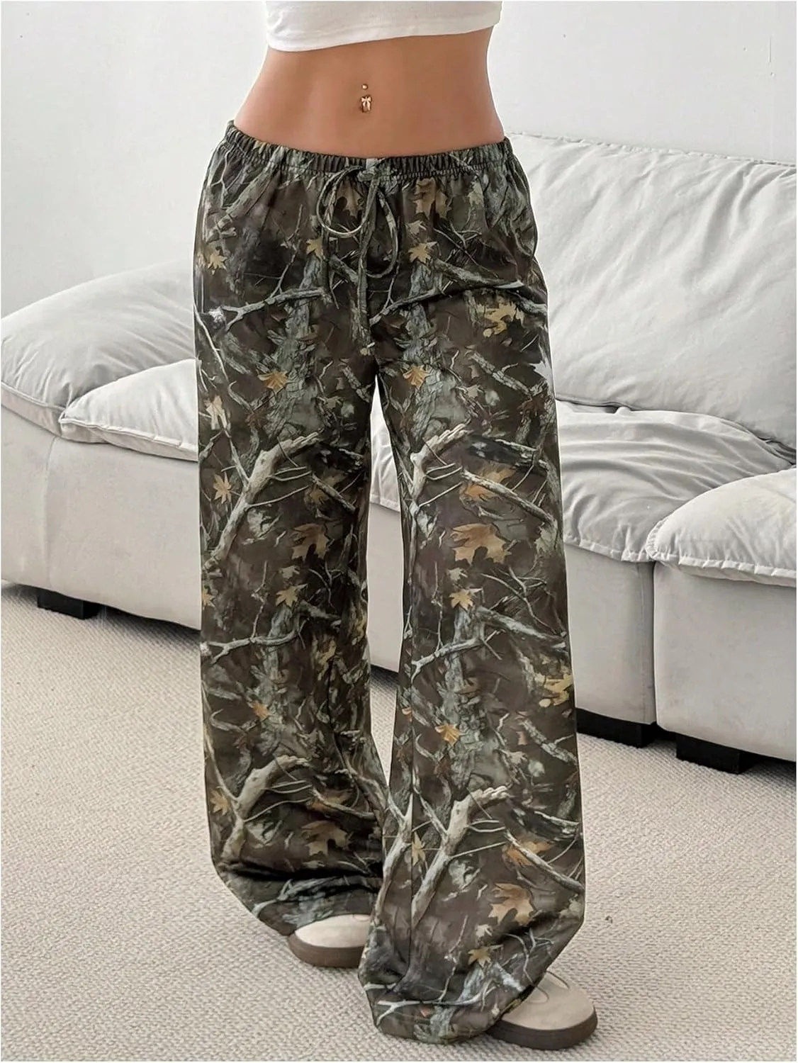SOLY HUX Women's Camo Sweatpants Y2k Wide Leg Drawstring Baggy Pants with Pockets Streetwear